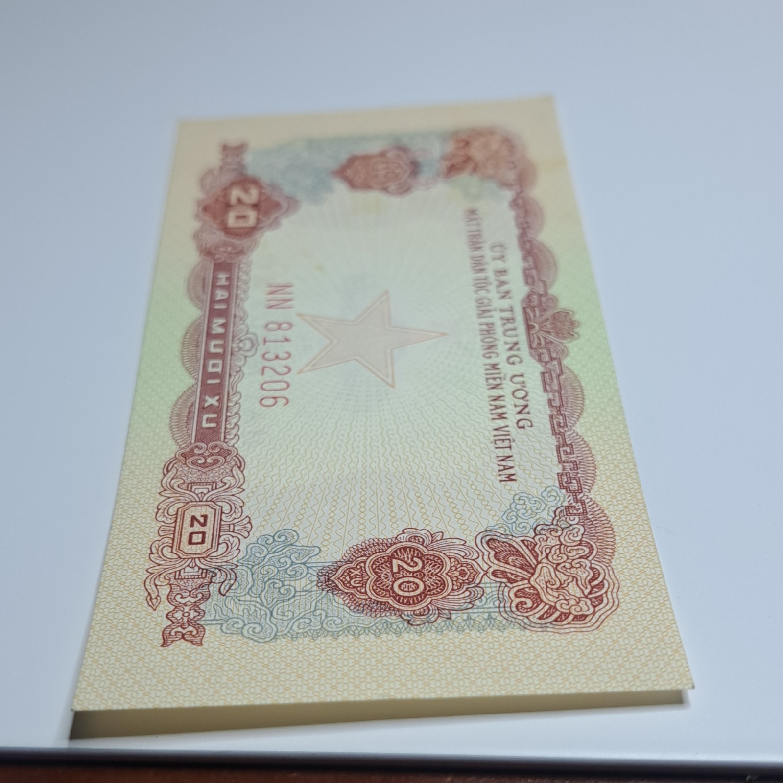 Viet Nam 20 Xu Banknote “HAI MUOI XU” #NN 813206 1968 Unissued