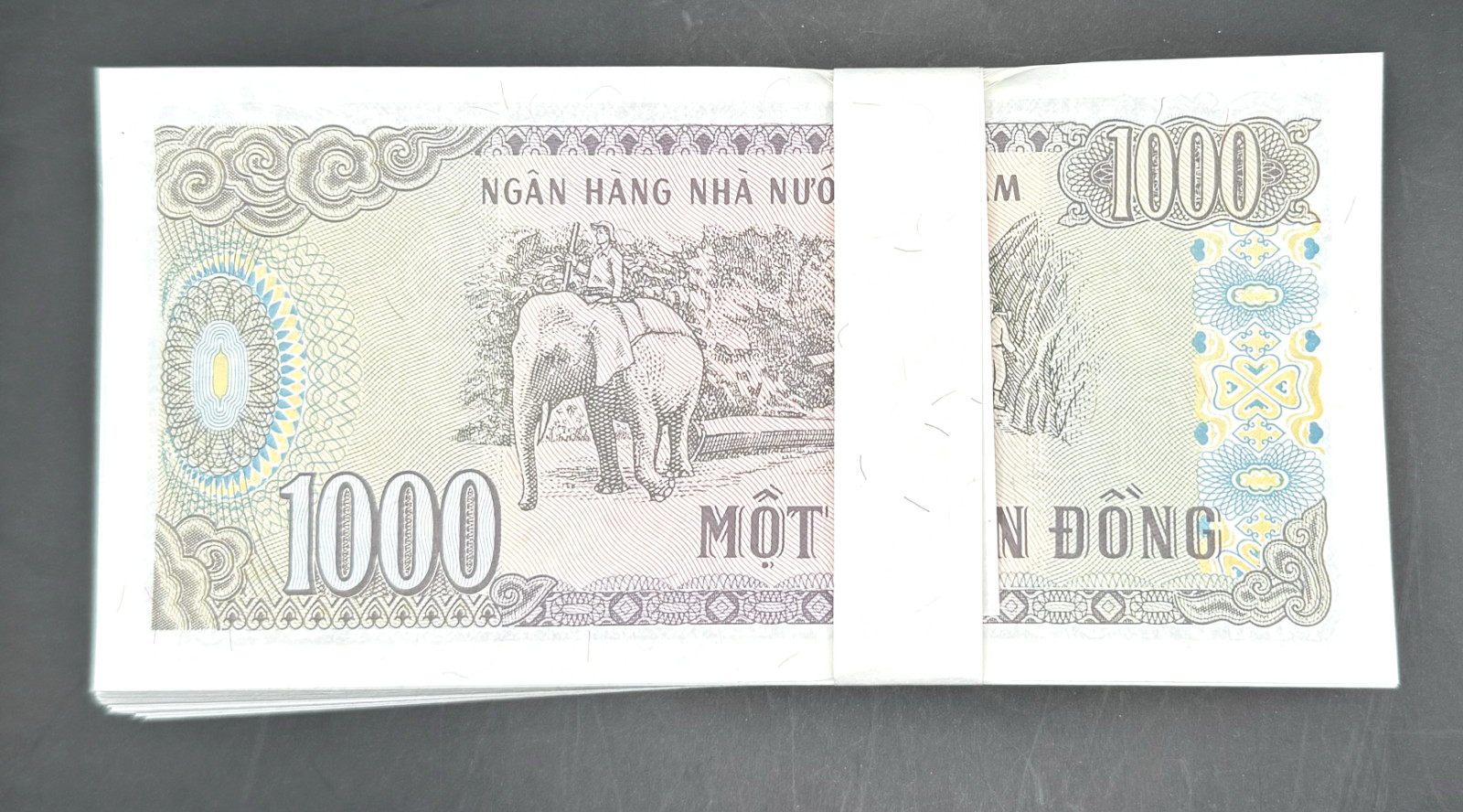 1988 – Lot 100 Pcs – Vietnam 1000 Dong – Paper Money Banknotes Bill UNC