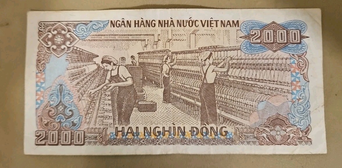1988 Vietnam 2000 Dong Note