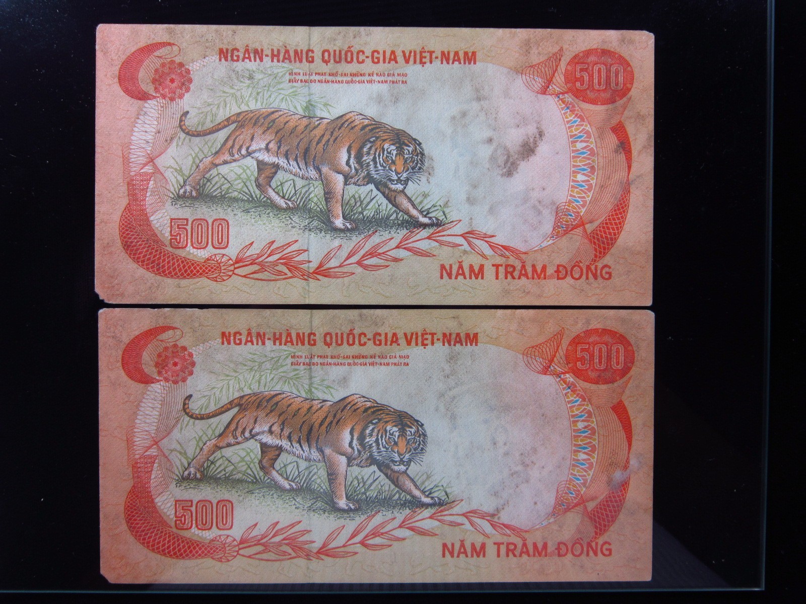 South Vietnam 500 Dong ND 1972 2x Sequential P33 Weak Paper i1796 Việt Nam Money