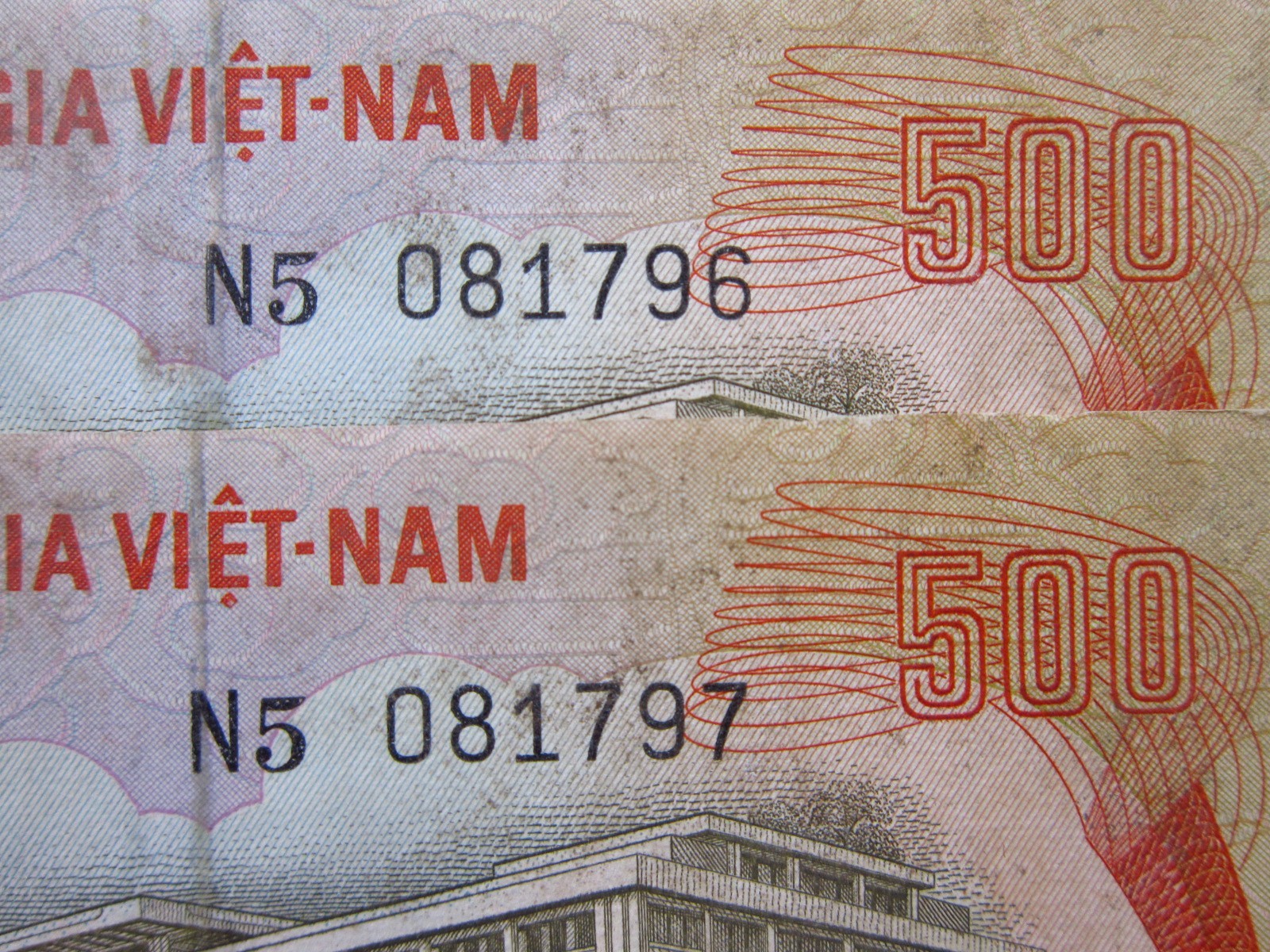 South Vietnam 500 Dong ND 1972 2x Sequential P33 Weak Paper i1796 Việt Nam Money