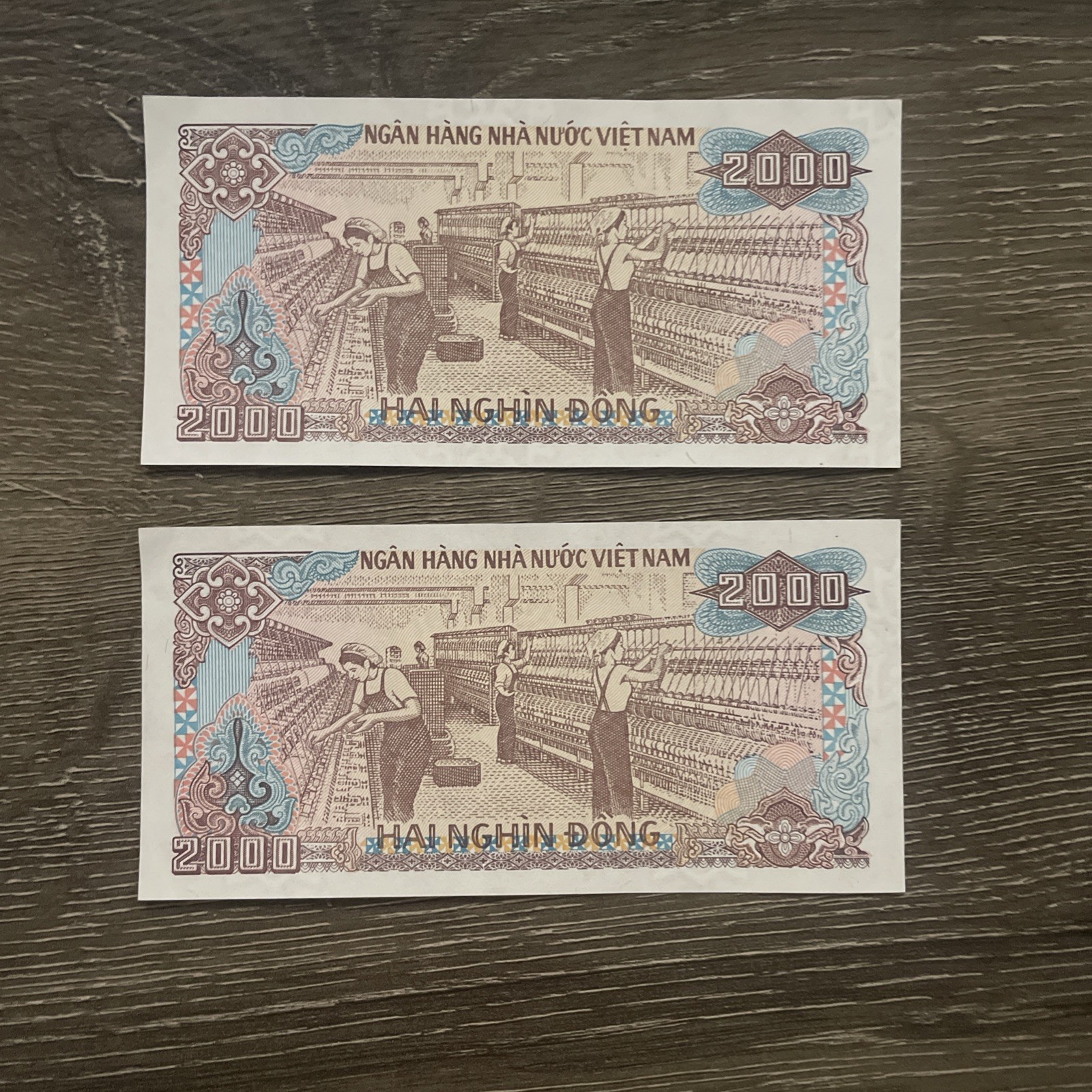 Vietnamese 2000 Dong Banknote. Vietnam Currency. Post Vietnam War Memorabilia