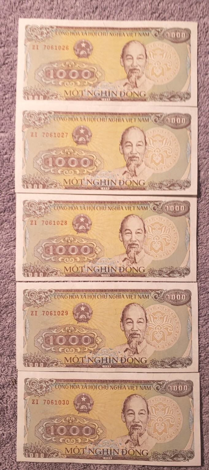 Item# B87 – Vietnam Viet Nam 1000 Dong, 1988 UNC, , 5 Pc. Bundle