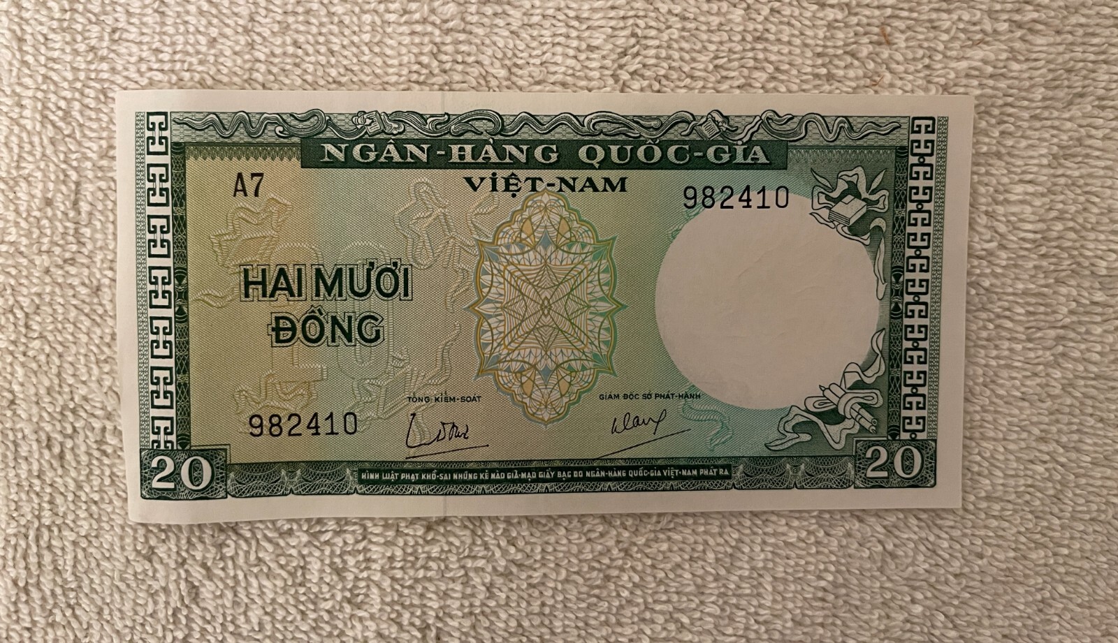 20 PIASTRES BANK NOTE 1964 FROM SOUTH VIETNAM SERIE A7