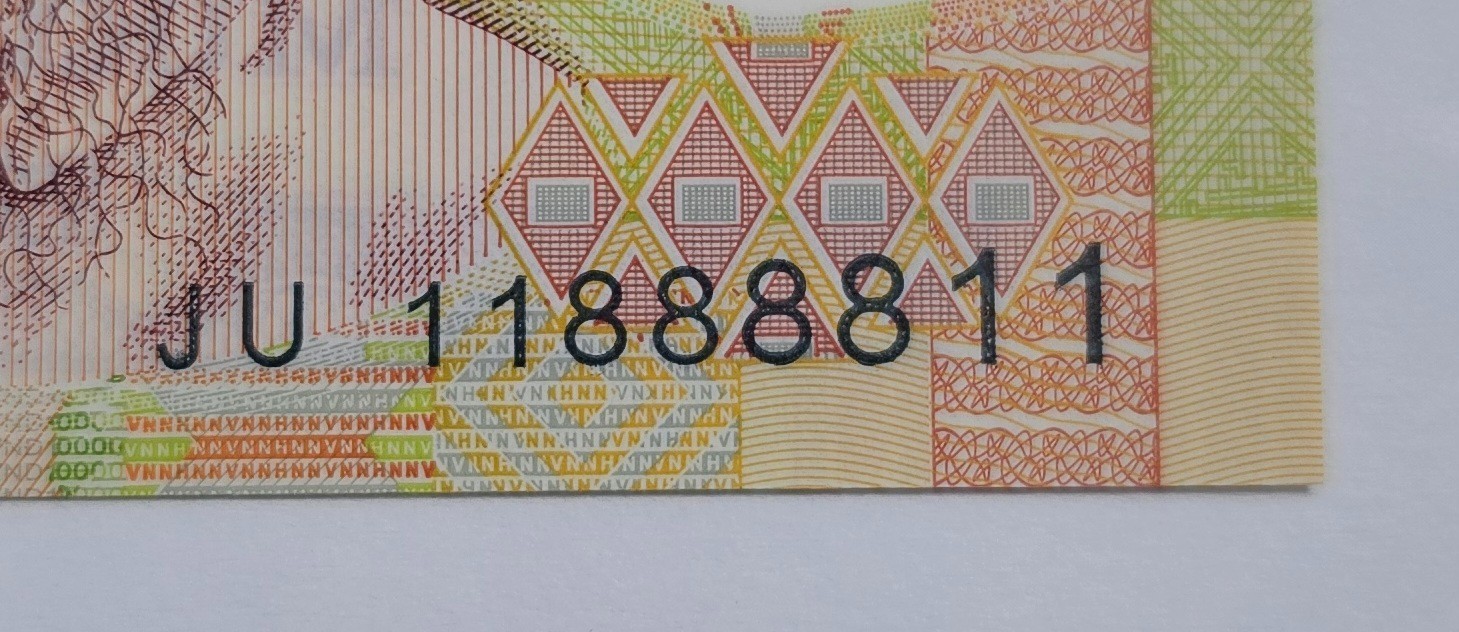 Viet Nam 2011 / 10,000 Dong Polymer 2digit Super Radar number 11888811 Gem UNC
