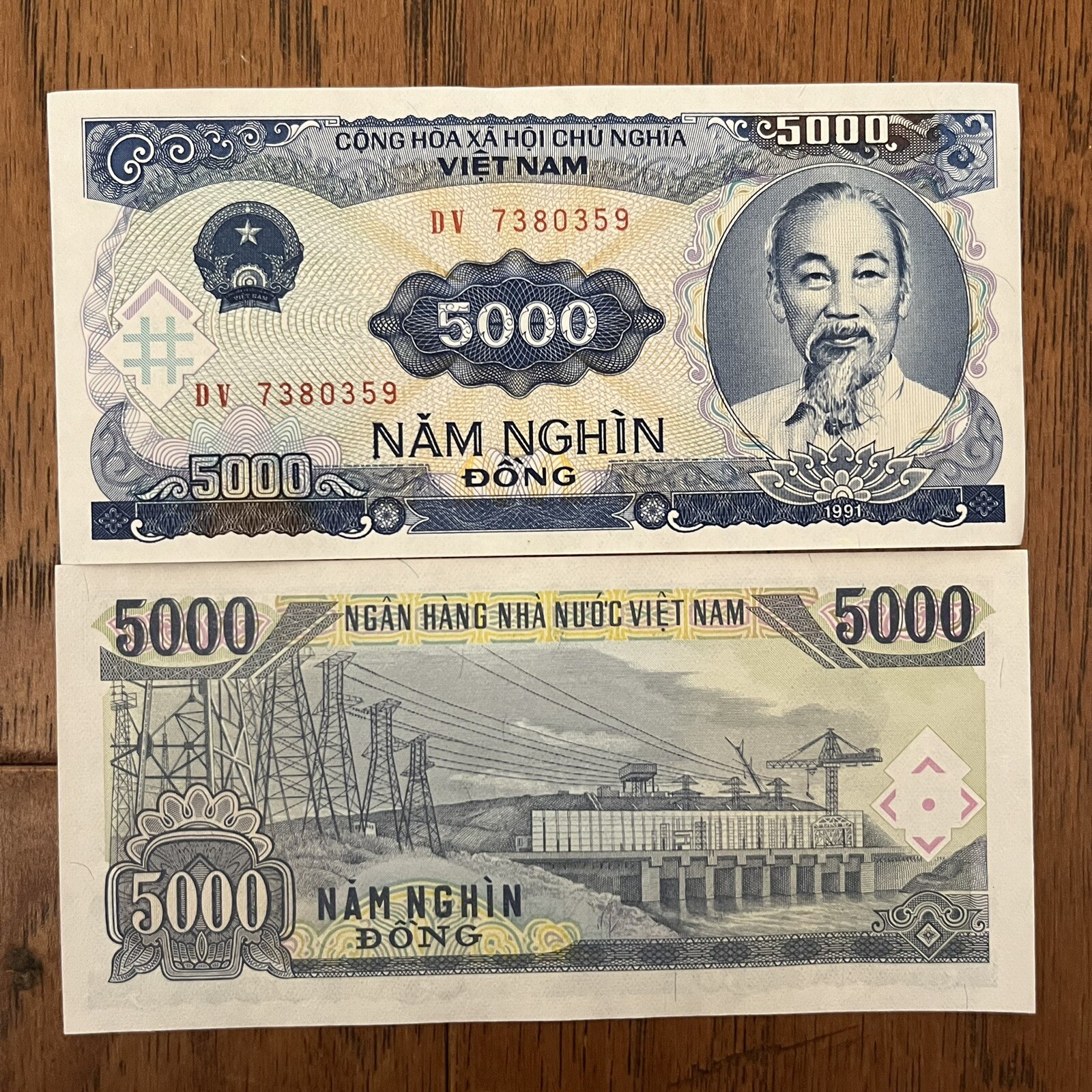 VIETNAM (Vietnamese) 5000 (5,000) DONG 1991 P 108 UNC X 10 PCS Ho Chi Minh